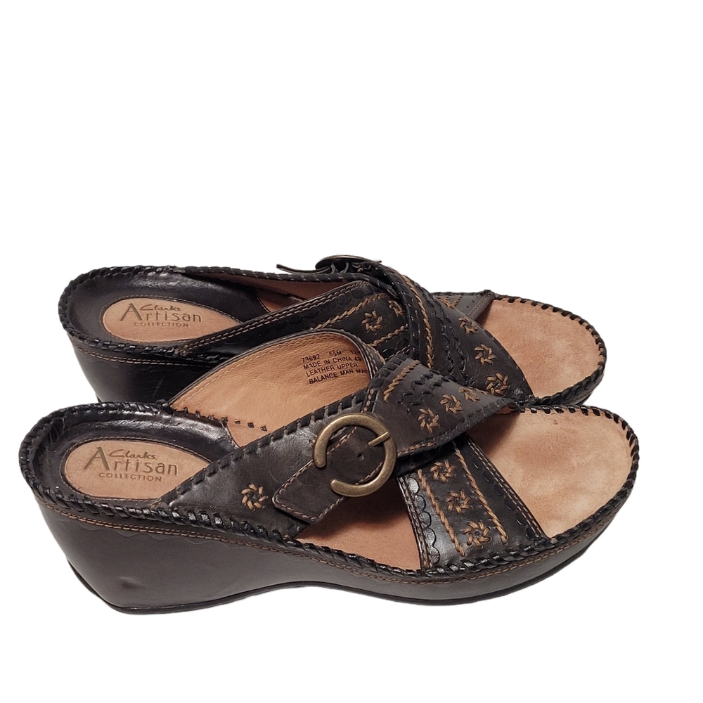 Clarks Artisan Women's Brown Leather Wedge Sandals - Picture 2 of 10